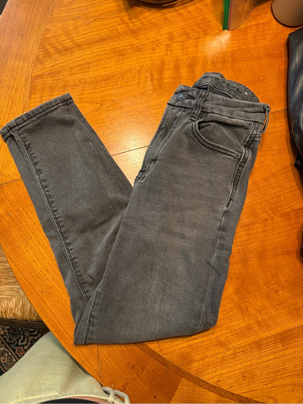 American Eagle Women's Gray Slim Jeans - Classic Everyday Style